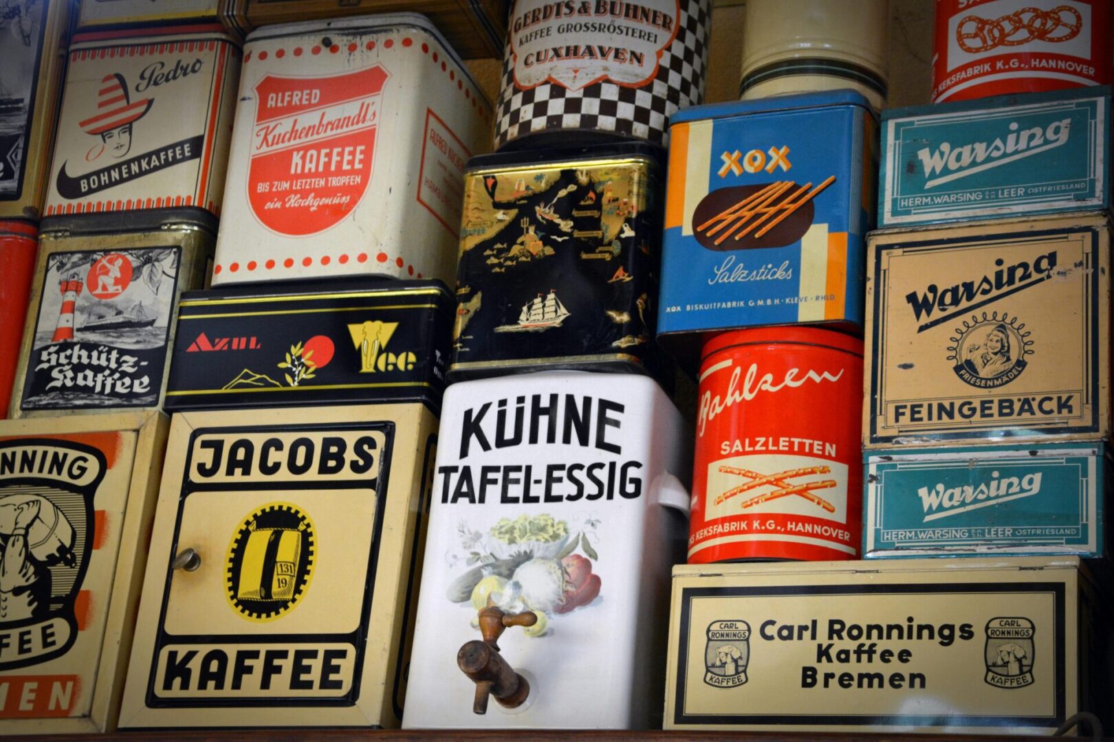 antique tins scaled